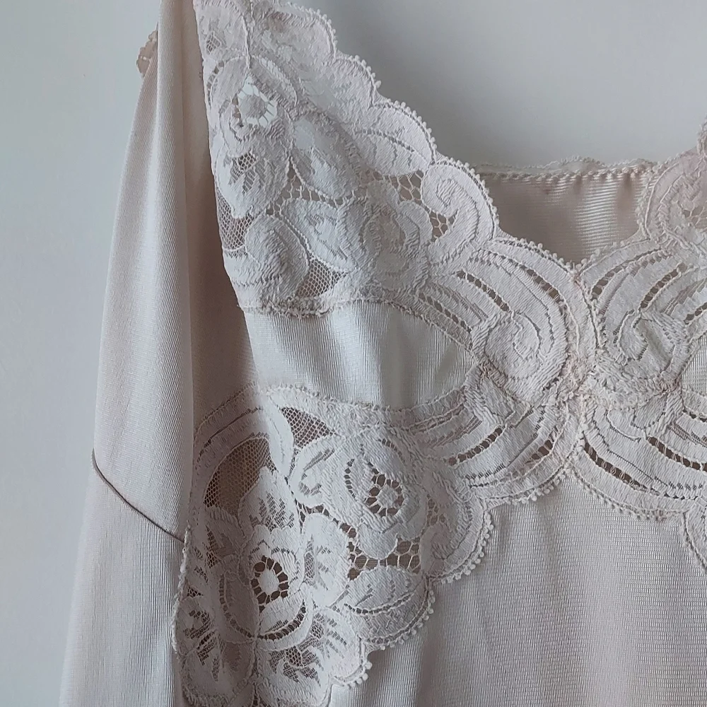 Vintage Vanity Beige Ecru Nylon Antron III Slip Chemise Lace Trim 36 Fairy